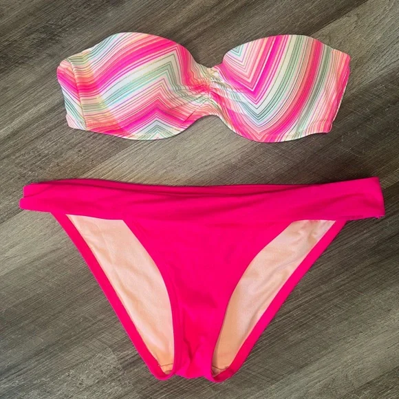 Haut De Bikini Victoria's Secret - Taille Small (S) - Couleur Jaune - Occasion Très Bon état